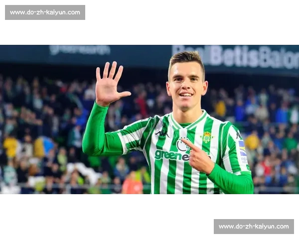 比利亚雷亚尔官宣 1600 万欧签 21 岁中场新星,莫莱罗加盟至 2030 年 比利亚雷亚尔官宣 1600 万欧签 21 岁中场新星,莫莱罗加盟至 2030 年